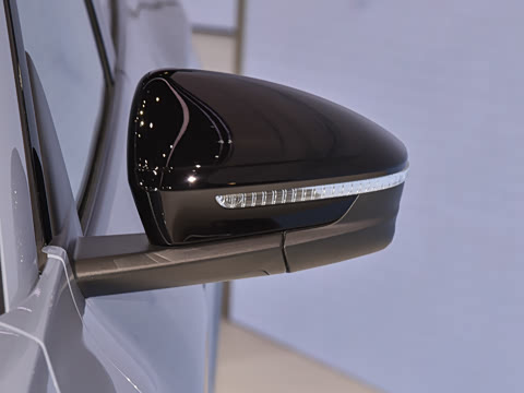 2026�� quattro Ǭ���Ǽݰ�