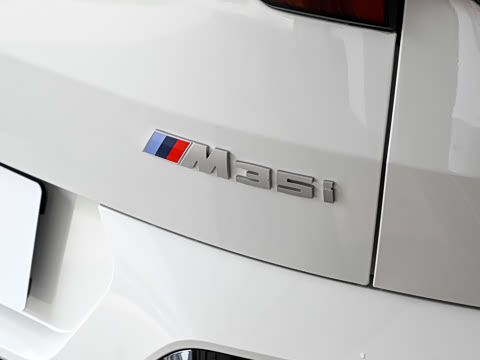 2026�� M35i