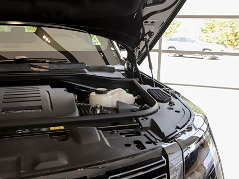 2026�� 3.0 L6 360PS SE�����