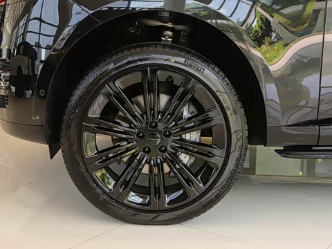 2026�� 3.0 L6 360PS SE�����