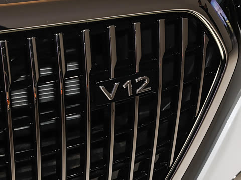 2027�� S 680 4MATIC