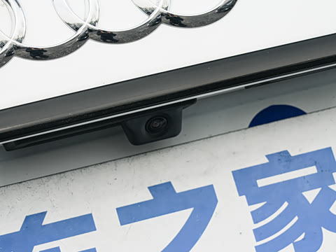 2026�� 200���������� 40 TFSI ����������