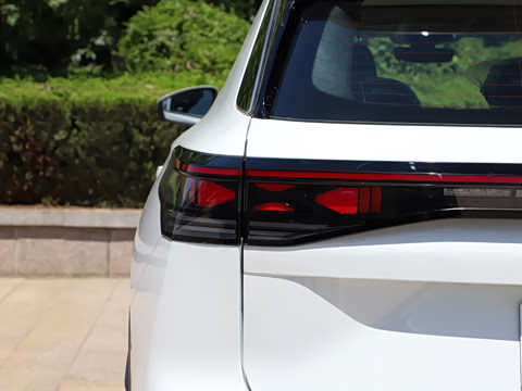 2026�� ̽��L 300TSI ������Ӣ
