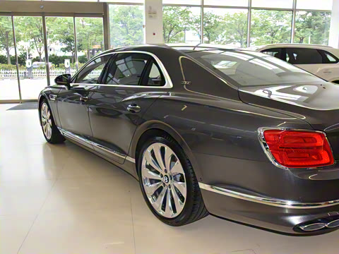 2024�� V8 Edition 8