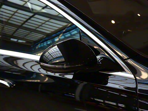 2026�� E 300 L ʱ���˶���