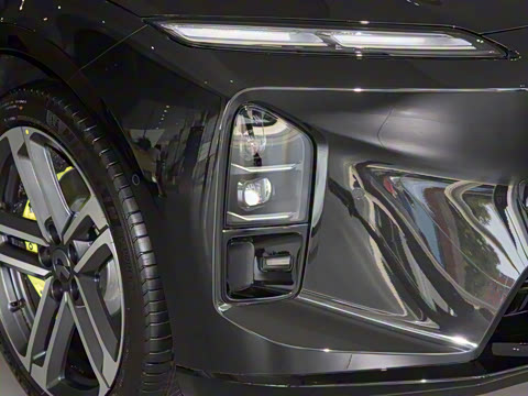 2025�� �ھ������ 75kWh Touring