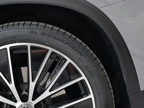 2026�� ����� 400 L 4MATIC