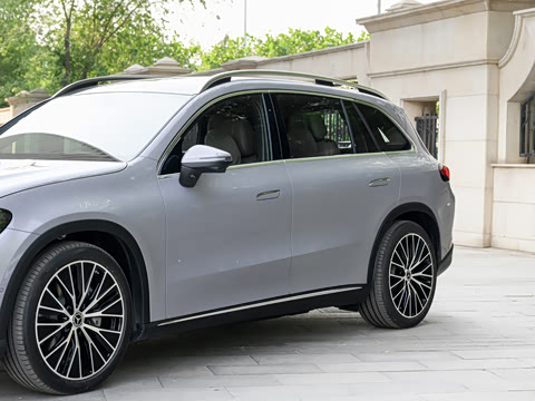 2026�� ����� 400 L 4MATIC
