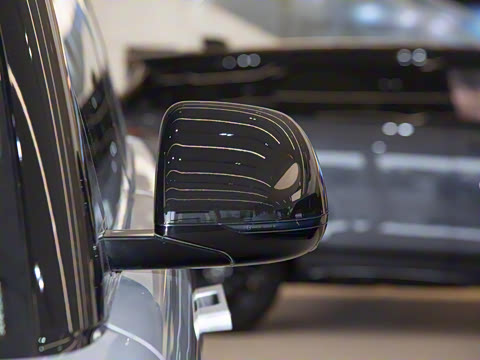 2025�� 3.0 L6 400PS �����ӳ���