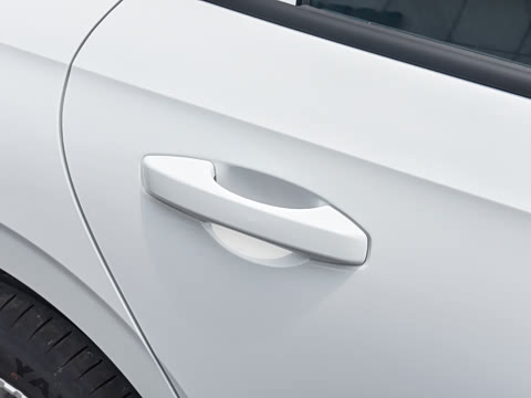 2026�� EV 550km ר�����а�