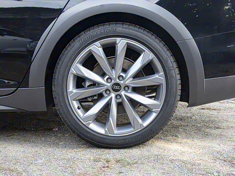 2026�� allroad quattro 55 TFSI