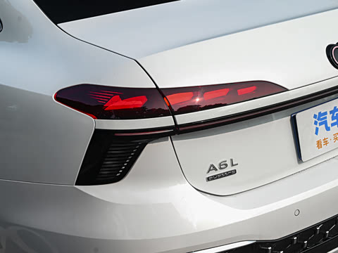 2026�� 2.0T quattro ������