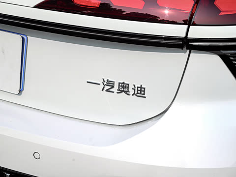 2026�� 2.0T quattro ������