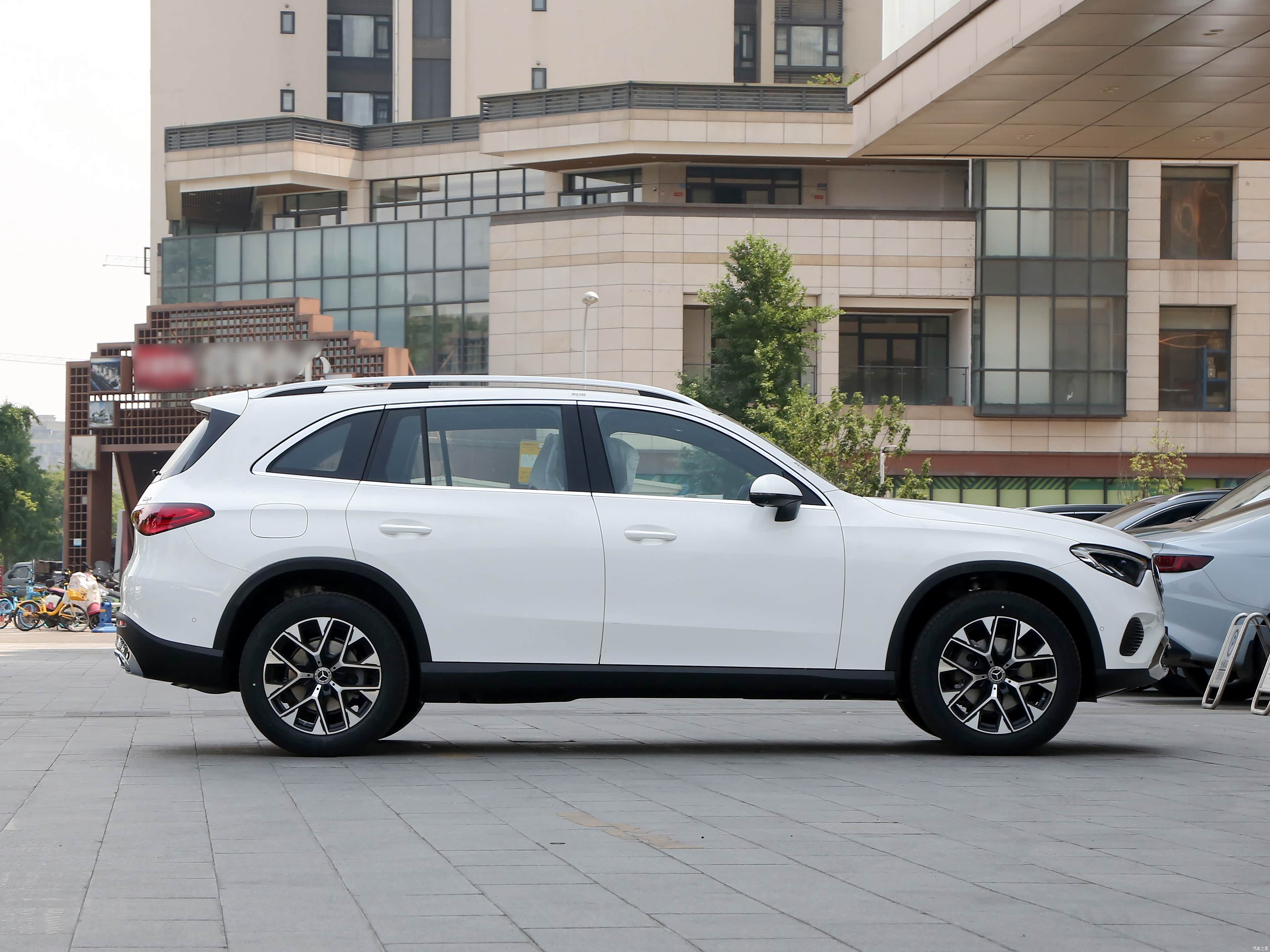 Mercedes-Benz GLC, миниатюра 8