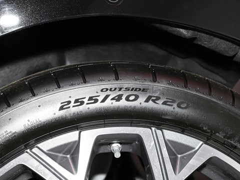 2026�� 2.0T �߹��� �˶���