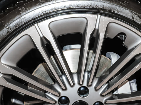 2026�� 3.0 L6 400PS AB�����