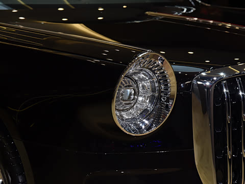 2026�� 4.0T V8 ��ϼ���ư�