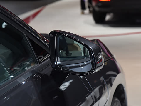 2025�� 350e