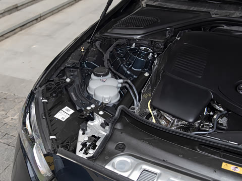 2026�� E 300 L ������