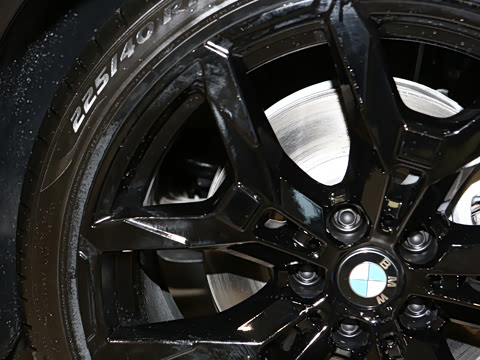 2026�� 330Li �����