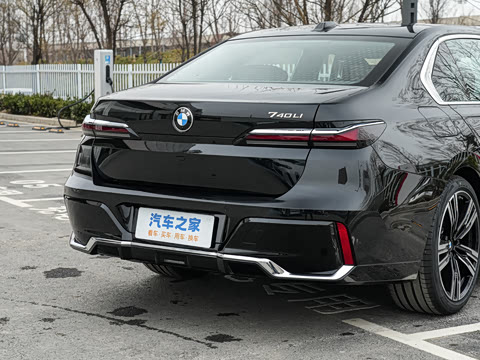 2026�� �Ŀ� 740Li ������ M�˶���װ