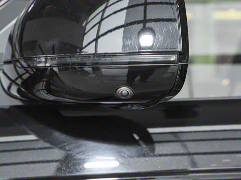 2025�� 3.0 L6 360PS ʢ����