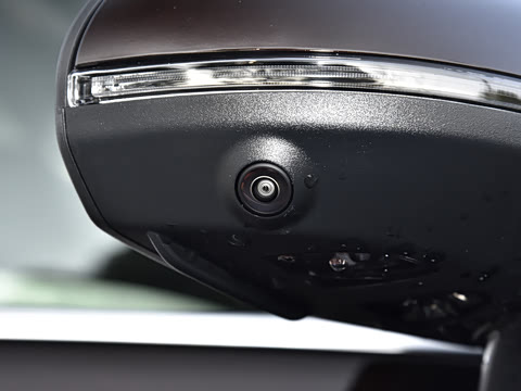 2026�� GLC 300 L 4MATIC ������ 5��