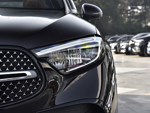 2026�� GLC 300 L 4MATIC ������ 5��