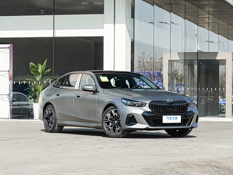 2026�� �Ŀ� 530Li ������ M�˶���װ