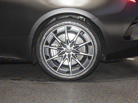 2025�� AMG CLE 53 4MATIC+ ���ܳ�