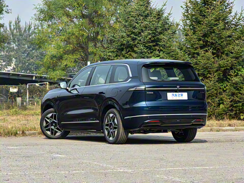 2025�� �Ŀ� ����Max