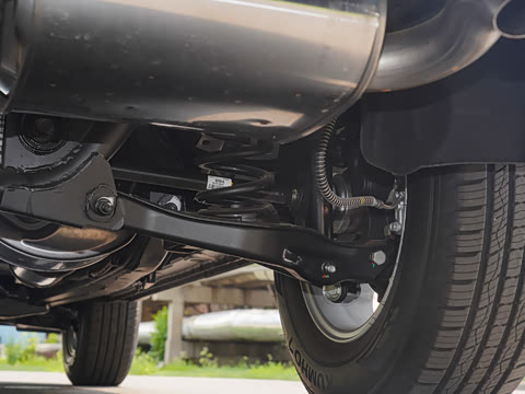 2025�� 2.2T  ������Խ�� 5�� ����