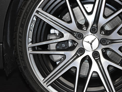 2026�� AMG C 43 4MATIC