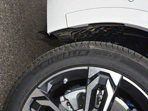 2025�� sDrive25i M�˶���װ