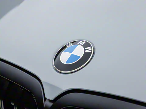 2024�� xDrive40i ������M�˶���װ