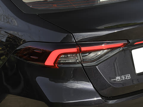 2026�� 1.8L ˫�� ��Ӣ��