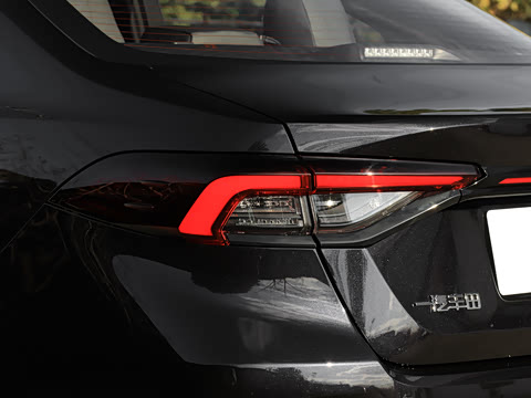 2026�� 1.8L ˫�� ��Ӣ��