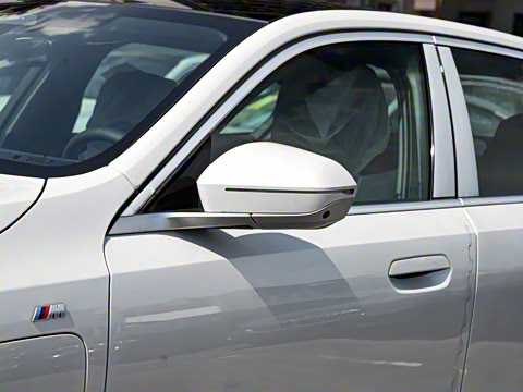 2026�� eDrive 40L M�˶���װ