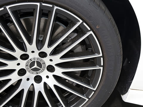 2026�� �Ŀ� C 260 L �˶������