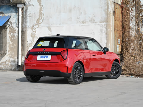 2026�� 466km COOPER E ������