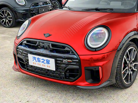 2025�� JOHN COOPER WORKS