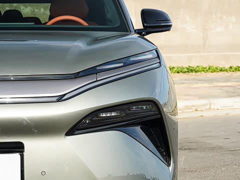 2025�� DM 215KM�����״��콢��