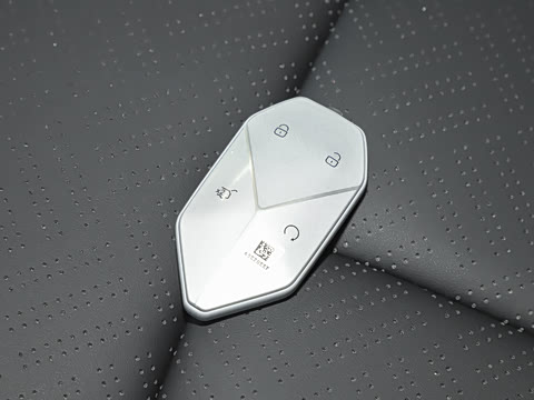 2025�� 501KM ����Ultra��