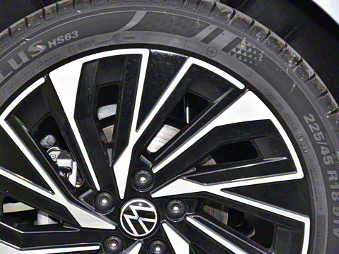 2026�� L 300TSI DSG ������