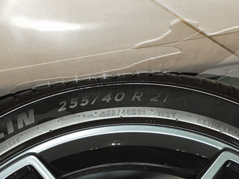 2025�� 703km Ultra�˶���