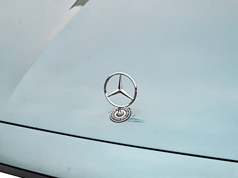 2026�� E 300 L ������