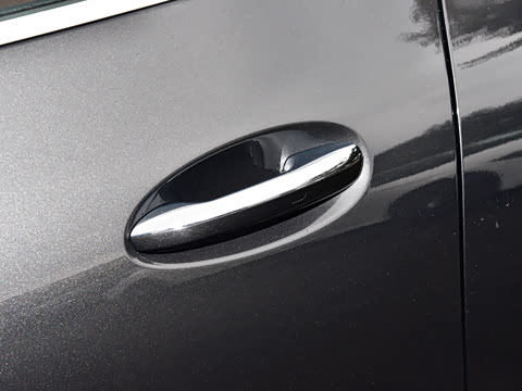 2026�� GLC 300 L 4MATIC ������ 5��