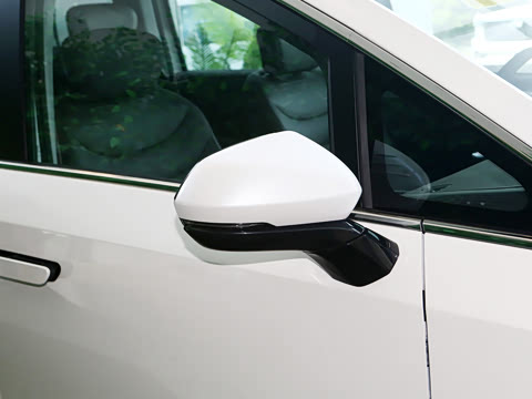 2025�� 2.0T �Զ������� 7��