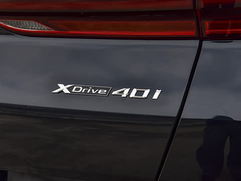 2026�� xDrive40i M�˶���װ