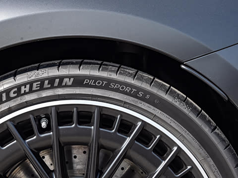 2026�� AMG CLE 53 4MATIC+ ������ܳ�